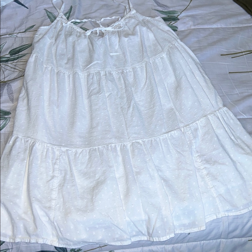 Old Navy White Ruffled Cami - Picture 1 of 5